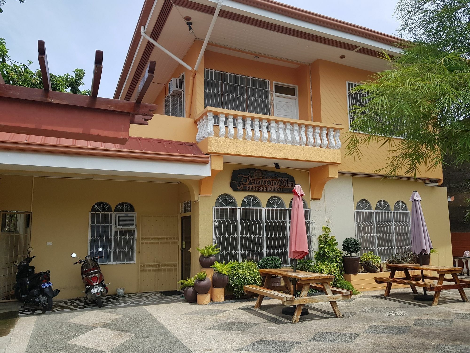 Francesca'S Inn Tagbilaran Extérieur photo